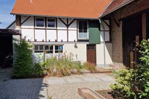 Modernes Fachwerkhaus in Hofreite in Oberursel - Natur+Anbindung – Erlengasse 2, 61440 Hochtaunuskreis – Vorschaubild 1