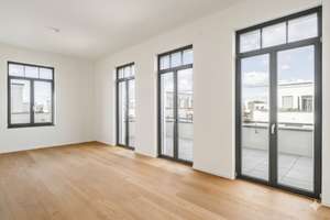 Erstbezug: 3-Zimmer-Penthouse mit zwei Bädern und Weitblick