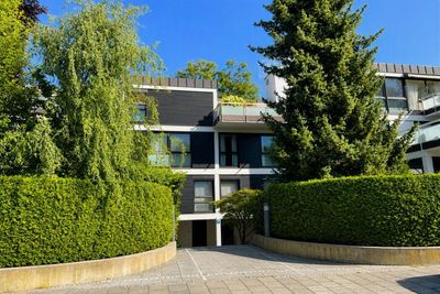 Großzügige 4- bis 5-Zimmer-Erdgeschosswohnung mit Gartenzugang im Herzogpark - München/Bogenhausen