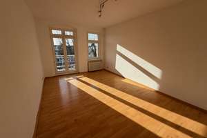 Schöne, sonnige 2-Zimmer-Wohnung mit Balkon in Berlin-Baumschulenweg