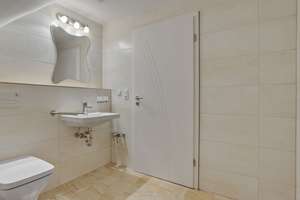 Luxuriöse Architektenvilla! 1.417 m² Grundstück in ruhiger Traumlage mit modernster Technik und ELW – Die vollständige Adresse der Immobilie erhältst du vom Anbieter., 95339 Wirsberg – Vorschaubild 21