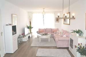 Attraktive möblierte 2,5-Zimmer-Wohnung mit Balkon in Niederrad -  Sofort bezugsfrei/vermietbar!