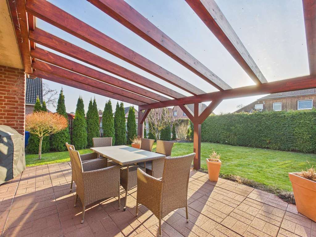 Immobilie in Leiferde - Einfamilienhaus mit 5 Zimmer, Kamin, Garage, Garten u. wohnlichem Keller in ruhiger Lage in Leiferde - Bild 1