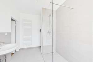 Erstbezug n. Sanierung! Traumhafte 3 Zimmer Wohnung auf 75m² in Nürnberg mit Bad neu uvm.! – Die vollständige Adresse der Immobilie erhältst du vom Anbieter., 90441 Schweinau, Nürnberg – Vorschaubild 2