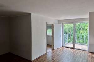 Charmante 2-Zimmer Wohnung mit viel Tageslicht und Balkon ins Grüne – Westkoter Straße 68, 42277 Oberbarmen, Wuppertal – Vorschaubild 4