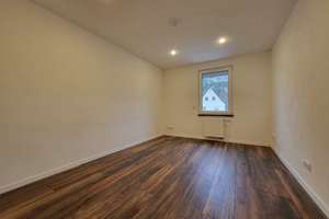 Werkstatt mit Haus!
Top-saniert mit viel Platz und mehr – mitten in Hartmannshof – Die vollständige Adresse der Immobilie erhältst du vom Anbieter., 91224 Pommelsbrunn – Vorschaubild 10