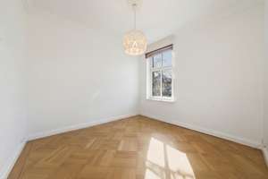 Stilvolle Hochparterre-Wohnung mit Terrasse in herrschaftlicher Villa – Die vollständige Adresse der Immobilie erhältst du vom Anbieter., 12205 Lichterfelde, Berlin – Vorschaubild 7