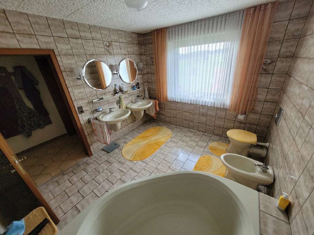 Immobilie in Aindling - Familienleben auf dem Lande! Schönes EFH in herrlicher Ortsrandlage! - Bild 10