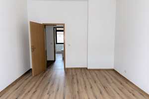 FRISCH RENOVIERT MIT EINBAUKÜCHE, WANNE UND DUSCHE – Faulmannstraße 5a, 39122 Magdeburg – Vorschaubild 10