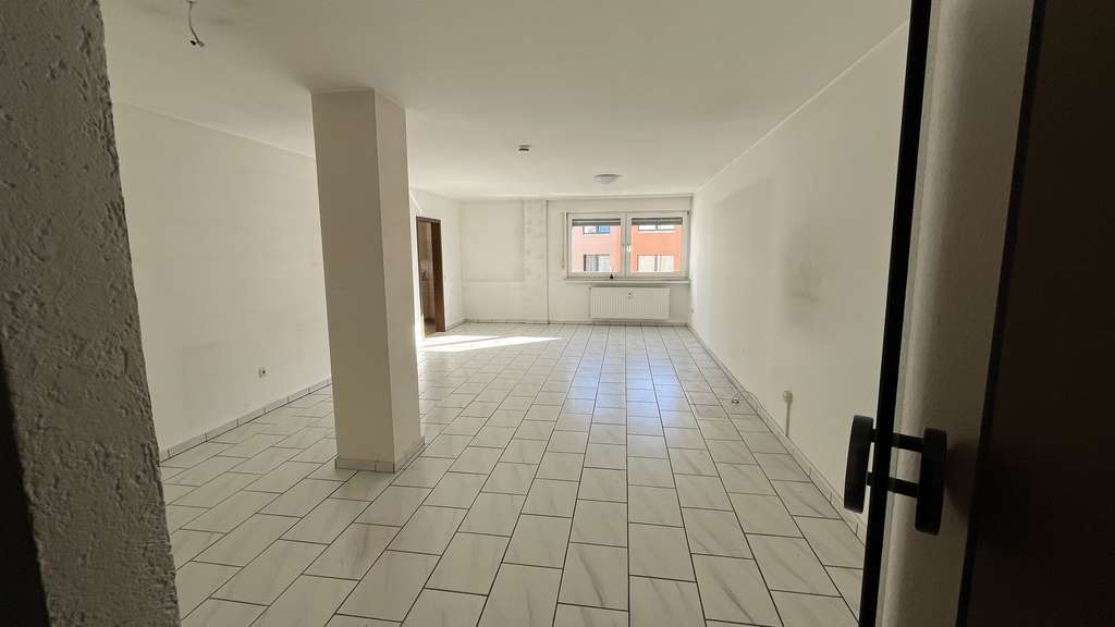 Helle Etagenwohnung mit Tiefgaragenstellplatz