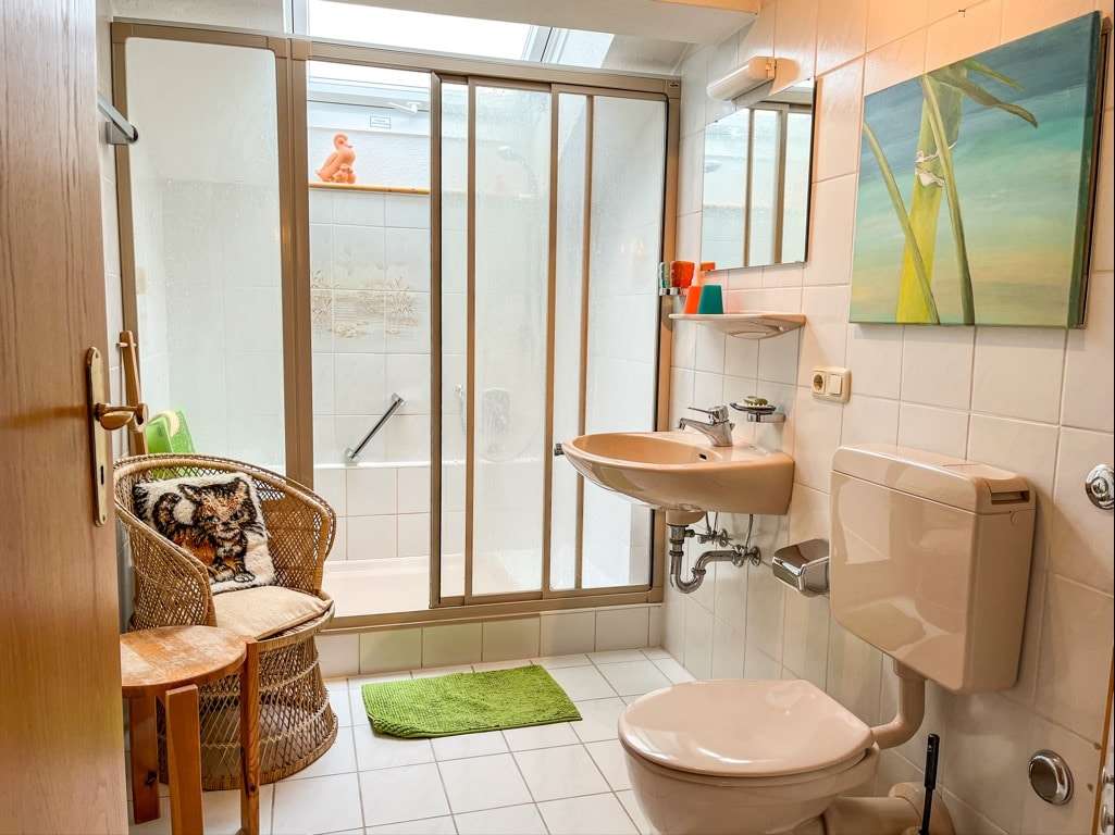 Immobilie in Aschau im Chiemgau - An der Prien, plus vielseitig nutzbarer Hobbyraum! - Bild 1