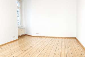 Großzügige 2-Zimmer-Altbauwohnung mit Potenzial zum 3-Zimmer-Grundriss – Die vollständige Adresse der Immobilie erhältst du vom Anbieter., 10247 Friedrichshain, Berlin – Vorschaubild 2