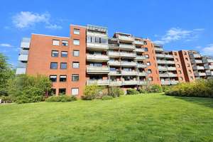 Attraktive Eigentumswohnung mit Tiefgaragenstellplatz