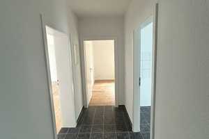 Neu renovierte 3 Zimmer Wohnung mit Balkon und neuer Einbauküche – Goeckingstraße 31, 47139 Duisburg – Vorschaubild 3