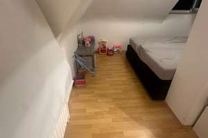 Stuttgart Ost: 2-Zimmer-Dachgeschosswohnung mit praktischem Schnitt – 70186 Gablenberg, Stuttgart – Vorschaubild 2