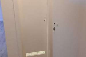2 Zimmer ganz oben im Dachgeschoss mit Aufzug – Am Waldthausenpark 15, 45127 Stadtkern, Essen – Vorschaubild 9