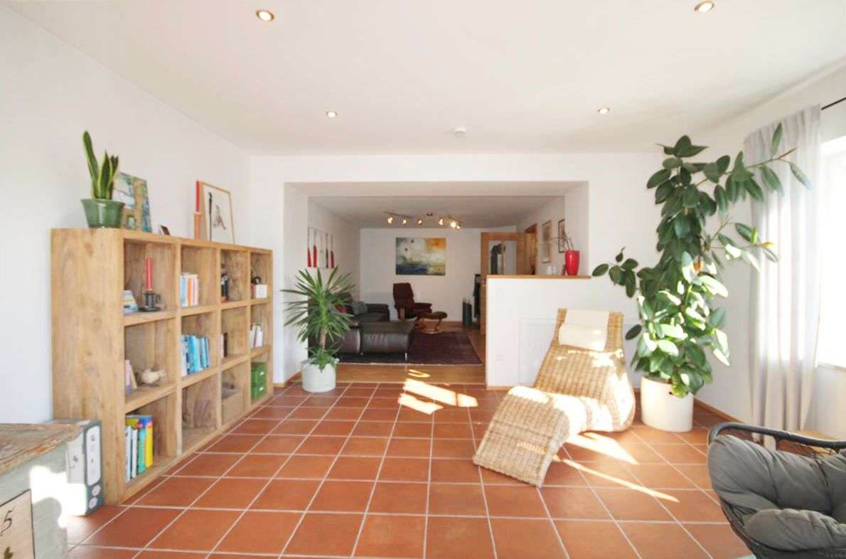 Immobilie in Freyung - Familienanwesen mit idealer Privatsphäre und traumhaftem Garten in 94078 Freyung - Bild 12