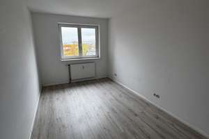 Gemütliche 2-Zimmer Wohnung mit Balkon & Aufzug in Marzahn – Allee der Kosmonauten 151 A -, 12685 Marzahn, Berlin – Vorschaubild 4