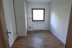 Sonnige EG-Wohnung mit EBK, Wannenbad, Kamin & Garten - von privat an privat – Temmeweg -, 14089 Kladow, Berlin – Vorschaubild 13