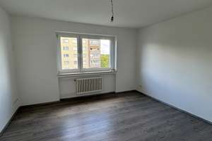 wohlfühlen in der frisch sanierten 3-Zimmerwohnung! – Gerhart-Hauptmann-Straße 6, 47226 Rheinhausen-Mitte, Duisburg – Vorschaubild 2