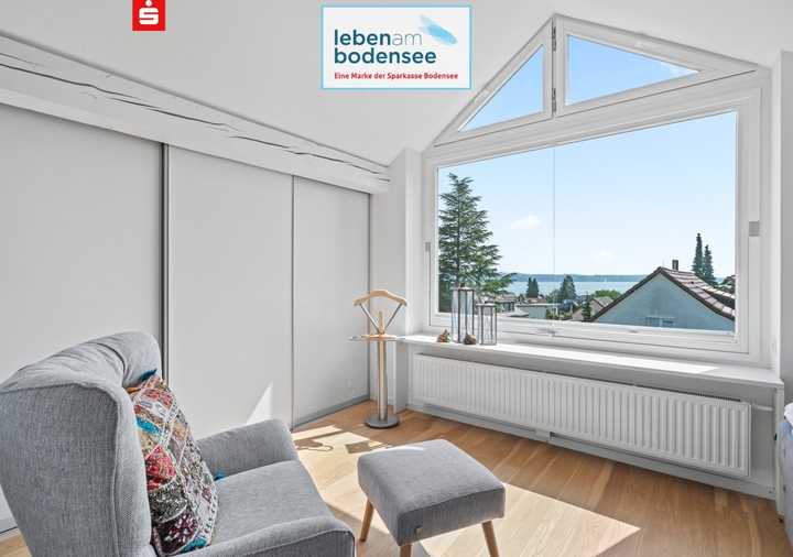 Traumhaftes Einfamilienhaus mit Ferienwohnung und Seesicht