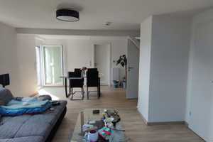 N-Kornburg, großzügige 3-Zimmerwhg. m. außergew. Raumaufteilung, hochw. EBK und Balkon – Nürnberg – Vorschaubild 2