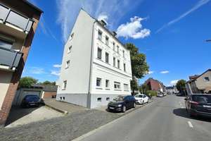 Schöne Altbau-Wohnung in der 2. Etage mit 3 Zimmer