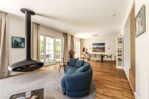 Understated elegance in Wannsee: Renovated hipped-roof villa with a sauna and swimming pond on a sun – Die vollständige Adresse der Immobilie erhältst du vom Anbieter., 14109 Wannsee, Berlin – Vorschaubild 8