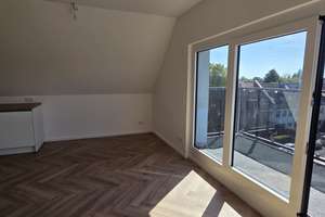 Neubezug nach Kernsanierung - Gehobene Dachgeschosswohnung mit 2 Zimmern und modernem Flair in Bilk  – Fleher Straße 154, 40223 Bilk, Düsseldorf – Vorschaubild 9
