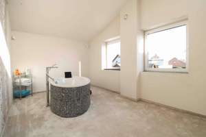 Property thumbnail 12