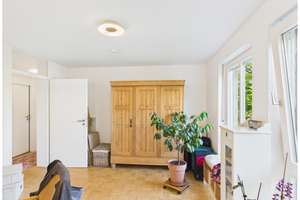 CHARMANTE 3-ZIMMER-WOHNUNG
IM SCHÖNEN MÜNCHEN-DENNING – Die vollständige Adresse der Immobilie erhältst du vom Anbieter., 81929 Englschalking, München – Vorschaubild 15
