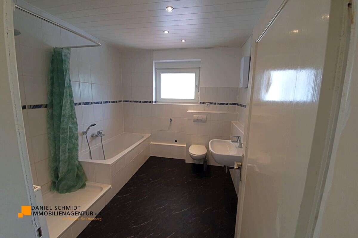 Immobilie in Marienheide - Vollvermietetes Dreifamilienhaus in Marienheide-Kotthausen - Bild 11