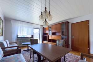 Charmante 2-Zimmer-Wohnung mit Balkon und Garage in ruhiger Lage