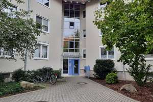 Eigentumswohnung mit Dachterrasse und Außenstellpl