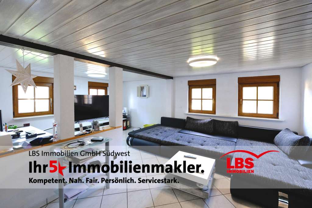 Immobilie in Unterreichenbach - Historischer Charme trifft Wohnkomfort – Ein- bis Zweifamilienhaus mit flexibler Nutzungsmöglichkeit - Bild 2