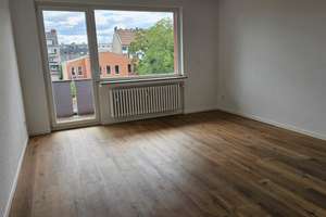 Nur für 2 Personen geeignet!!! Helle, neu ren. 3 Zi.-Wohn. in Duisburg-W`ort – Hultschinerstr. 93, 47055 Wanheimerort, Duisburg – Vorschaubild 2