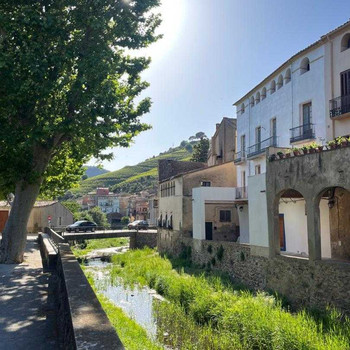 Fantastisches, teilweise renoviertes und restauriertes Haus im Zentrum von Porrera!
