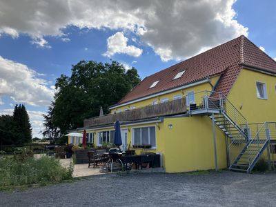 Attraktive 2,5-Zimmer-Erdgeschosswohnung mit Terrase, Garten und Einbauküche in Pattensen