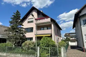 3-Familienhaus mit Einzelgarage und Traumgrundstück in Mühlheim-Lämmerspiel – Offenbach (Kreis) – Vorschaubild 2