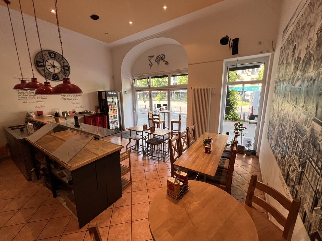 FHain Frankfurter Allee GASTROFläche, 70 m² per SOFORT zu VERMIETEN