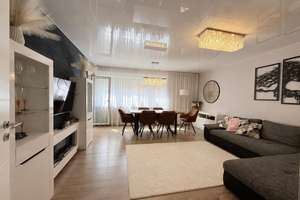 Schicke und bezugsfertige 4-Zimmer-Wohnung mit Küche und Balkon – Die vollständige Adresse der Immobilie erhältst du vom Anbieter., 40589 Holthausen, Düsseldorf – Vorschaubild 2