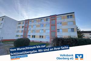 Modernisierte Wohnung mit Balkon und Kaminofen