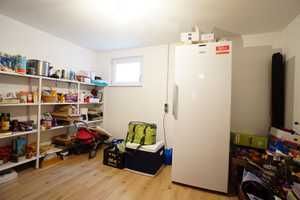Neuwertiges, geräumiges Einfamilienhaus mit schönem Garten, Doppelgarage und Pkw-Stellplatz – Reutlingen (Kreis) – Vorschaubild 20