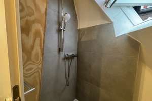 Moderne 2-Zimmer-Dachgeschosswohnung, teilmöbliert, in zentraler und charmanter Lage. – 68169 Neckarstadt-West, Mannheim – Vorschaubild 7