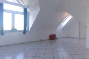 Über den Dächern Remscheids … 2-Zimmer-Wohnung mit Balkon und Einbauküche – Peterstraße 26, 42853 Remscheid – Vorschaubild 8