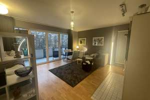 Bezugsfreies möbliertes Apartment in Connewitz + Tiefgarage – Bernhard-Göring-Str. 156, 4277 Connewitz, Leipzig – Vorschaubild 1
