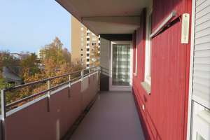 4,5-Zimmer Wohnung mit Balkon im 4. OG in Reutlingen – Hermann-Ehlers-Str. 48, 72762 Reutlingen-Mitte, Reutlingen – Vorschaubild 18