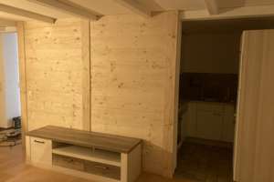 Charmante 2,5 Zimmer Wohnung mit zusätzlichem Studio, Balkon und Loggia – Dusslinger Straße 42, 72147 Nehren – Vorschaubild 2