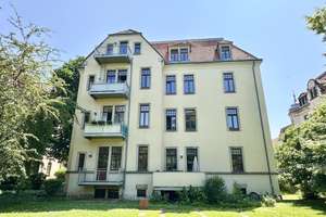* helle und sehr schöne 2-Zimmer-Wohnung in denkmalgeschützter sanierter Villa * – Die vollständige Adresse der Immobilie erhältst du vom Anbieter., 1309 Striesen-Süd, Dresden – Vorschaubild 2