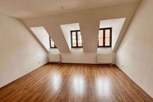 Großzügig wohnen im Dachgeschoss – 3-Raum-Wohnung mit ca. 100 m² – 9599 Freiberg – Vorschaubild 5